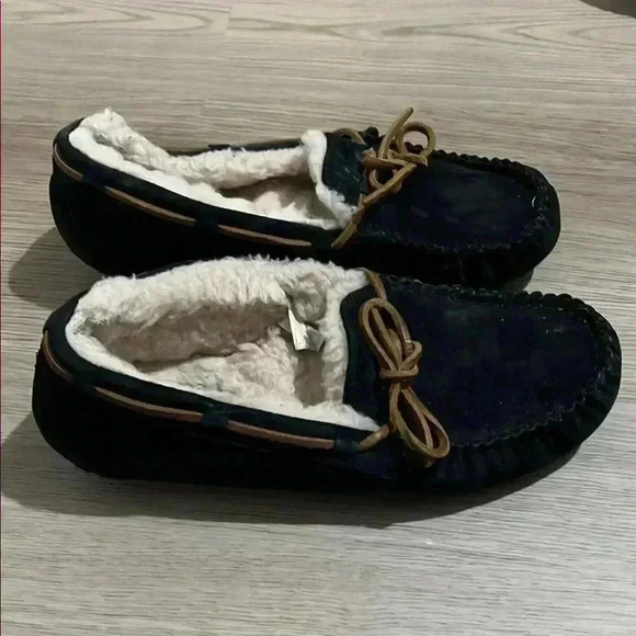 UGG Black Moccasin Slippers - Picture 2 of 4